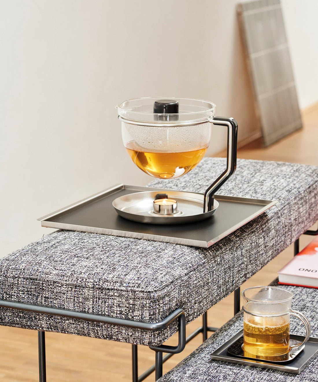 Mono Classic Teapot w. Integrated Warmer