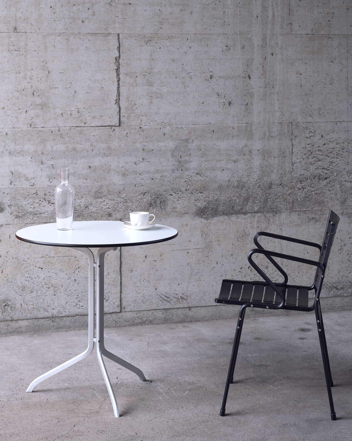 Elox Chair with Armrests – Lehni – view 8