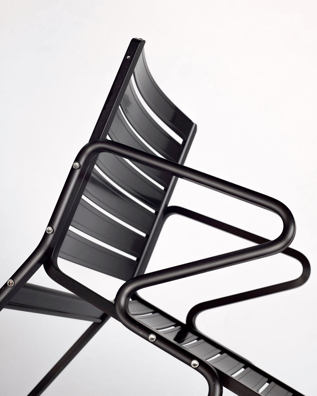 Elox Chair with Armrests