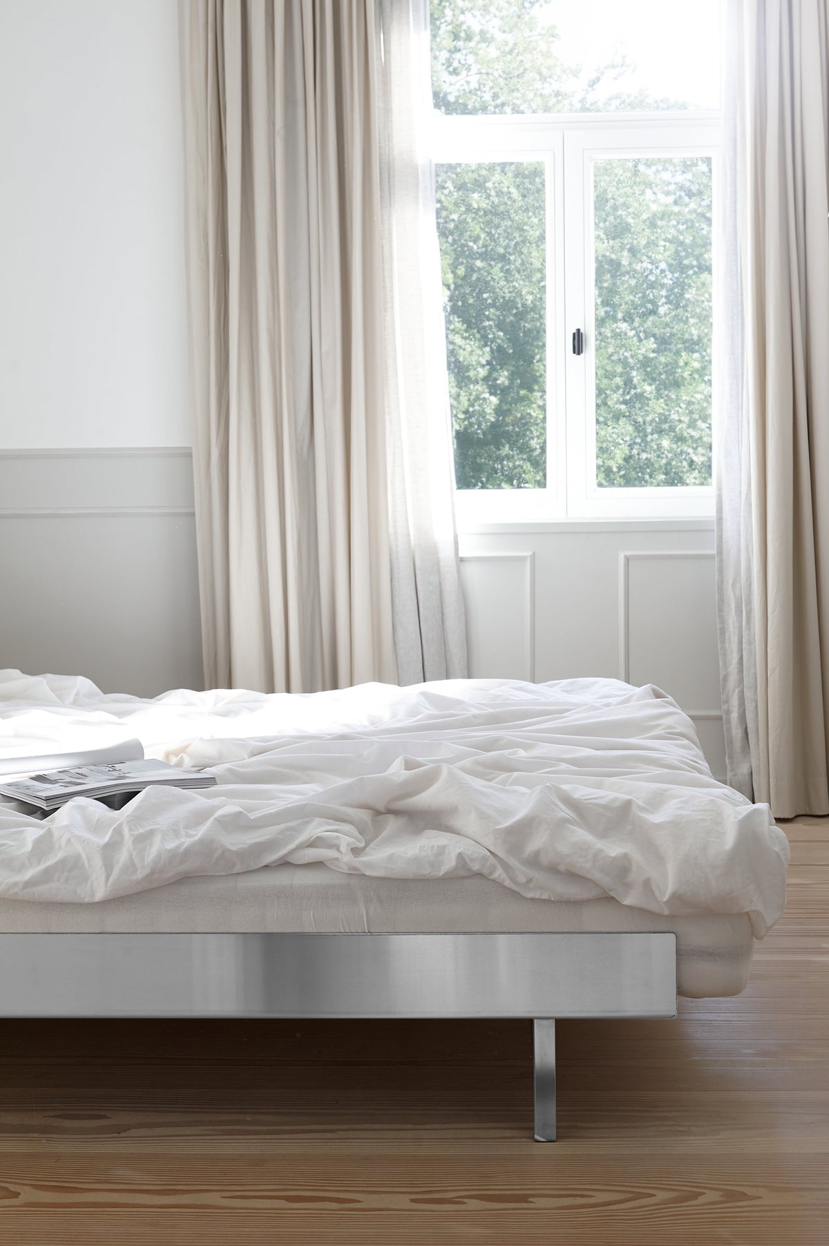 Moebe Extendable Bed 90-180cm – Stainless Steel – view 3