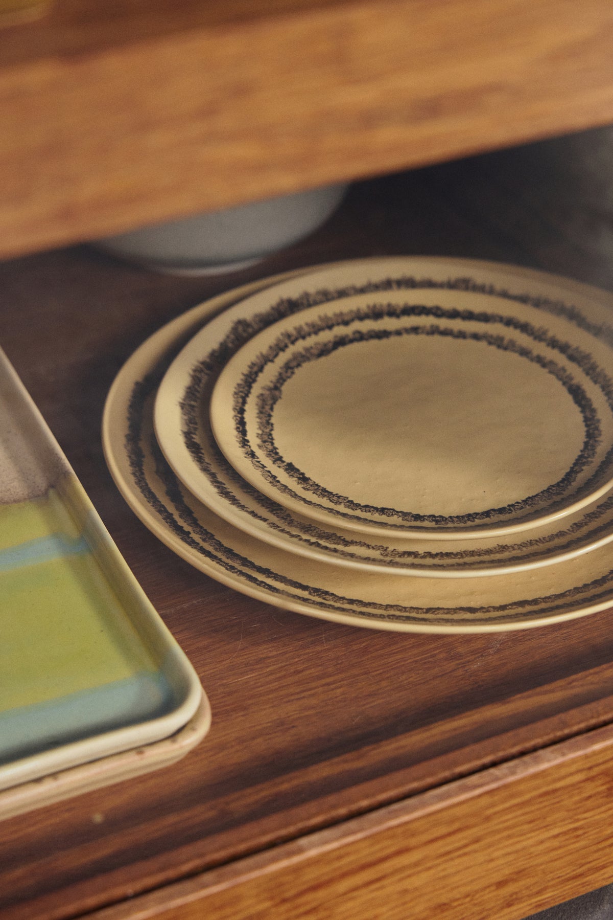70s Ceramics – Dinner Plates, Vanilla (set of 2) – HKLIVING – view 4