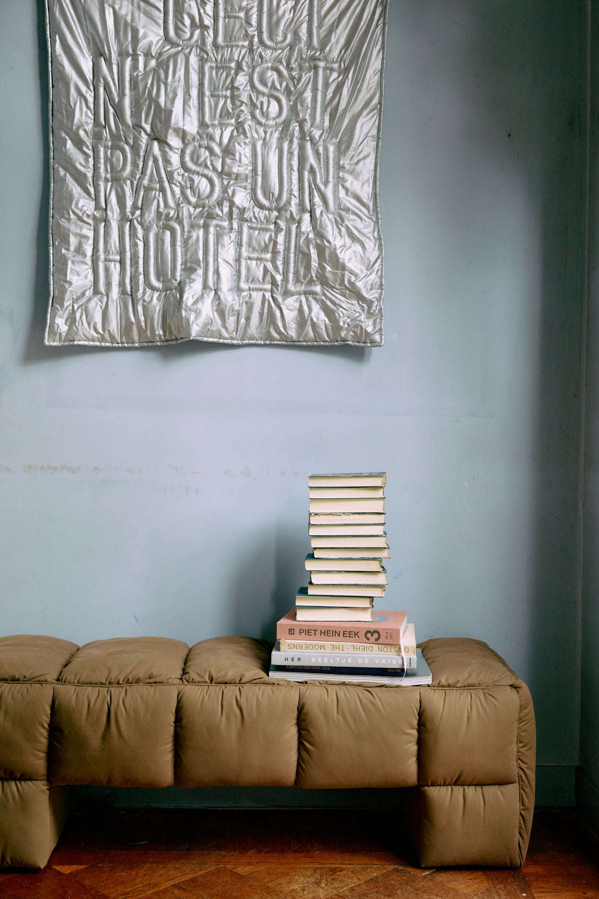 Puffy Lobby Bench – HKLIVING – view 9