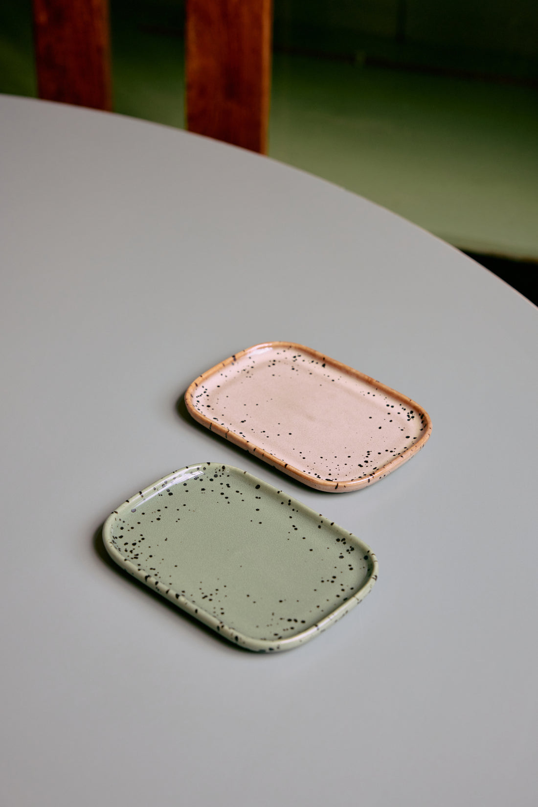 70s Ceramics – Small Trays, Crayon (set of 2)