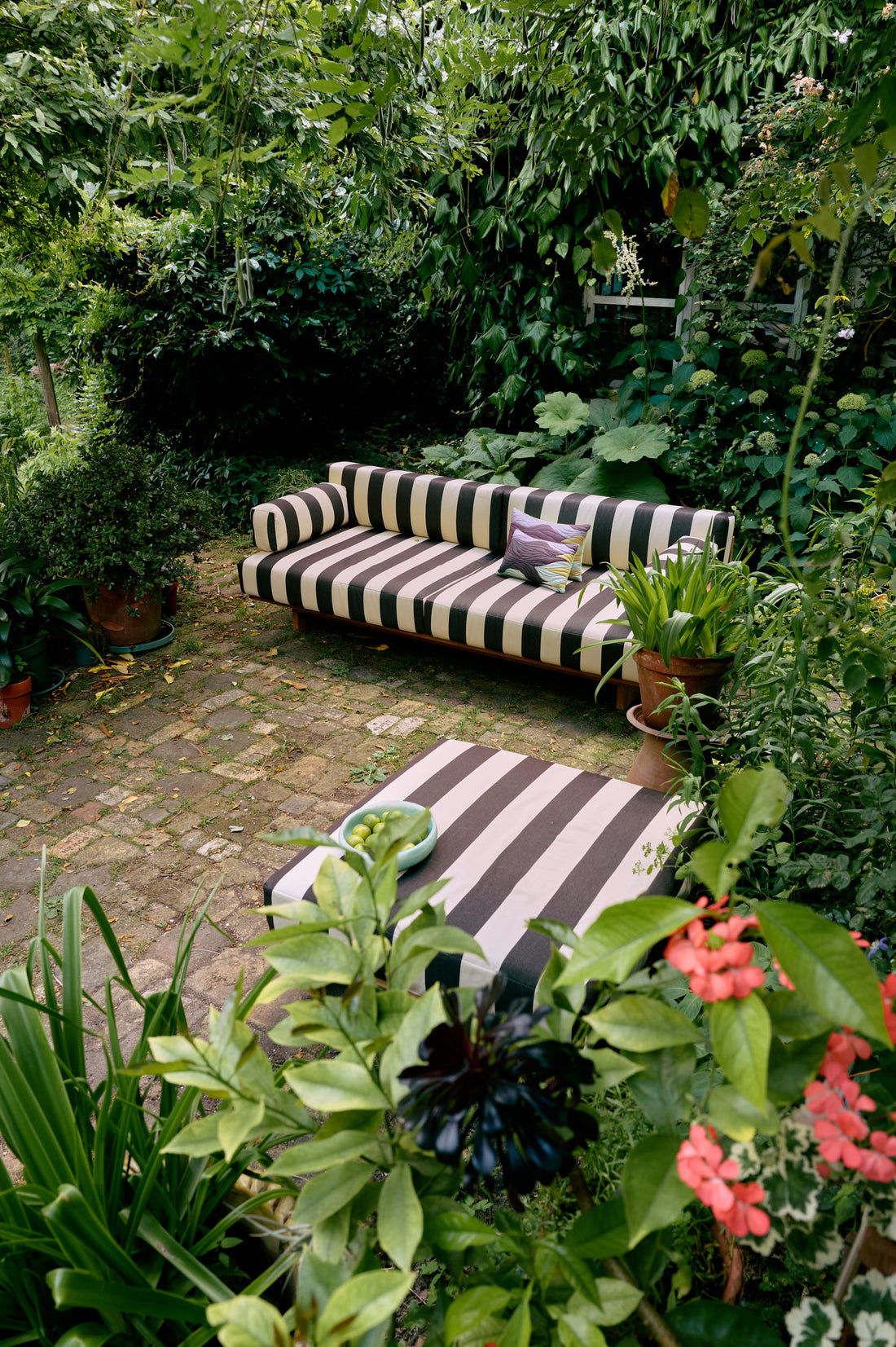 Outdoor Teak Hocker