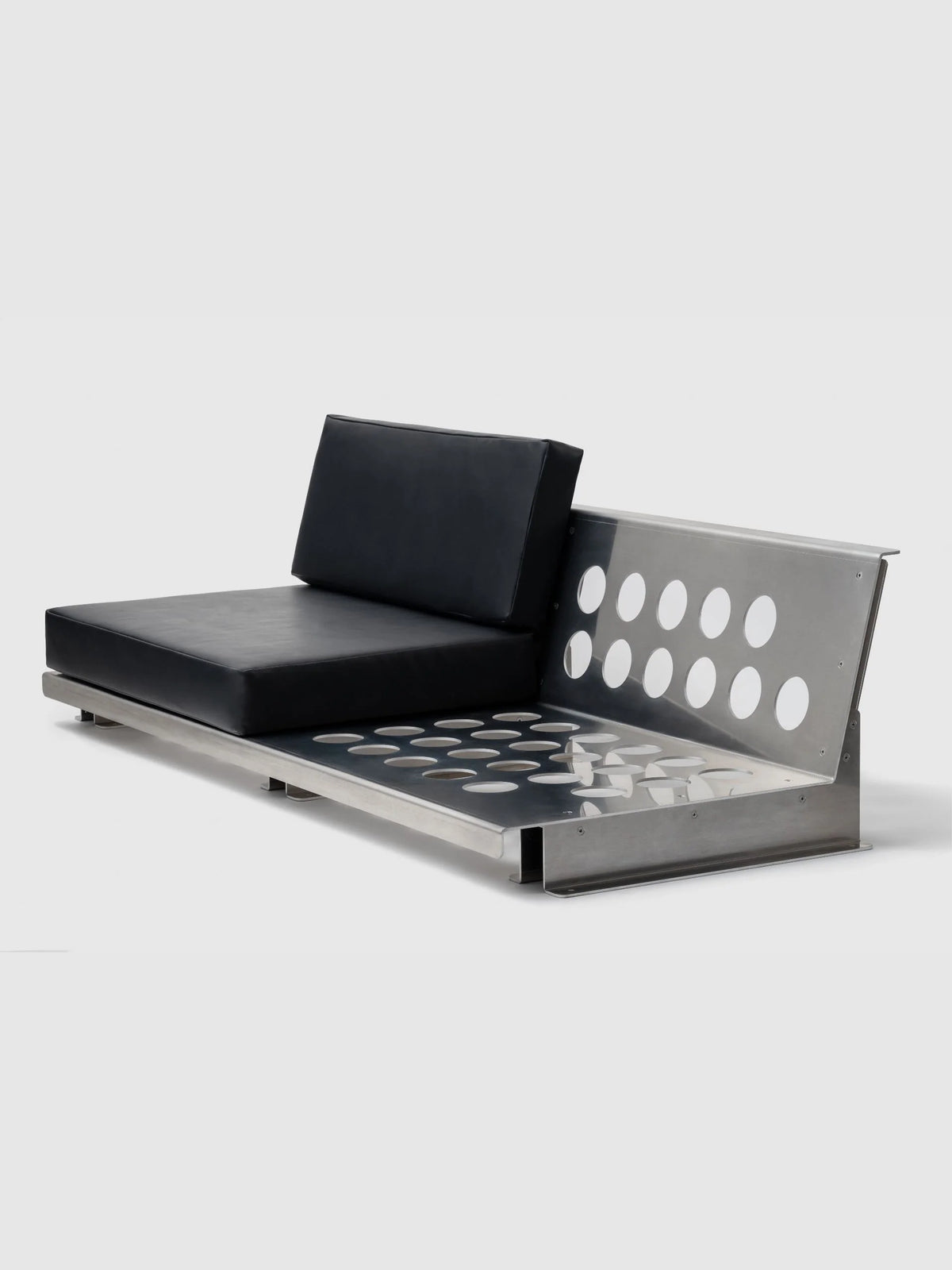NM30 Sofa – view 4
