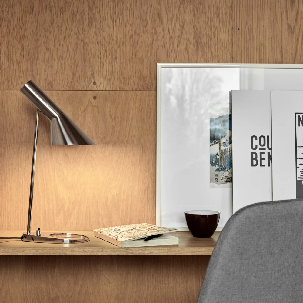 AJ Mini Table Lamp – Louis Poulsen – view 3