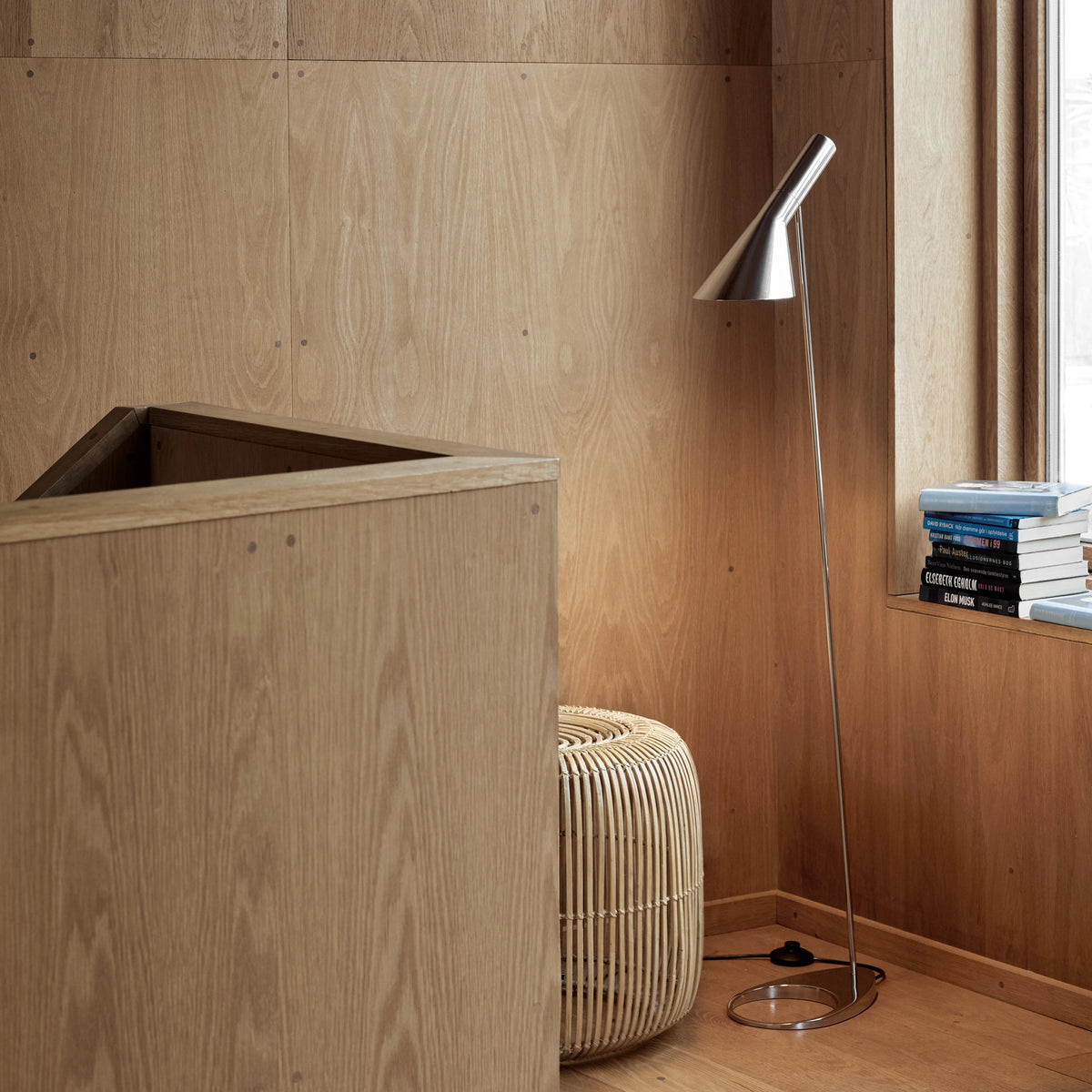 AJ Floor Lamp – Louis Poulsen – view 16