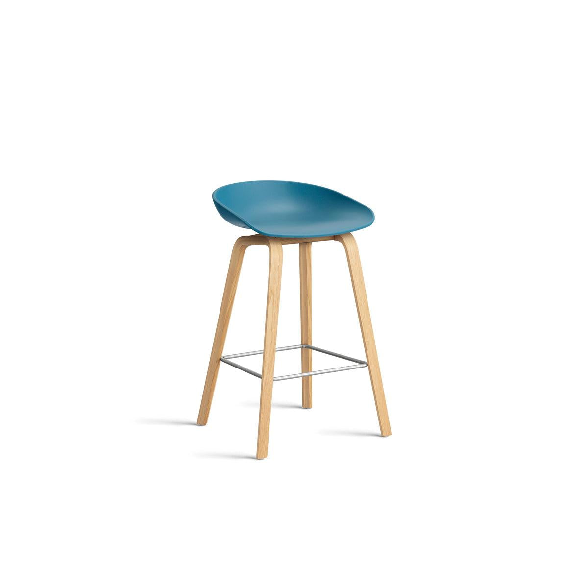 About A Stool AAS 32 – HAY