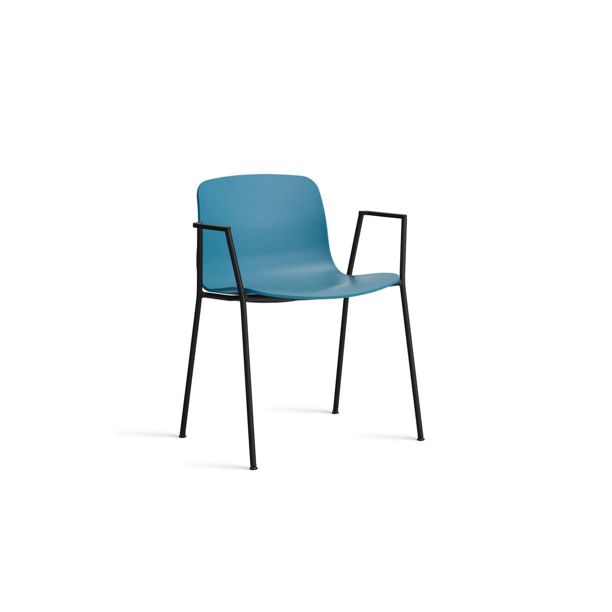 About A Chair AAC 18 – HAY