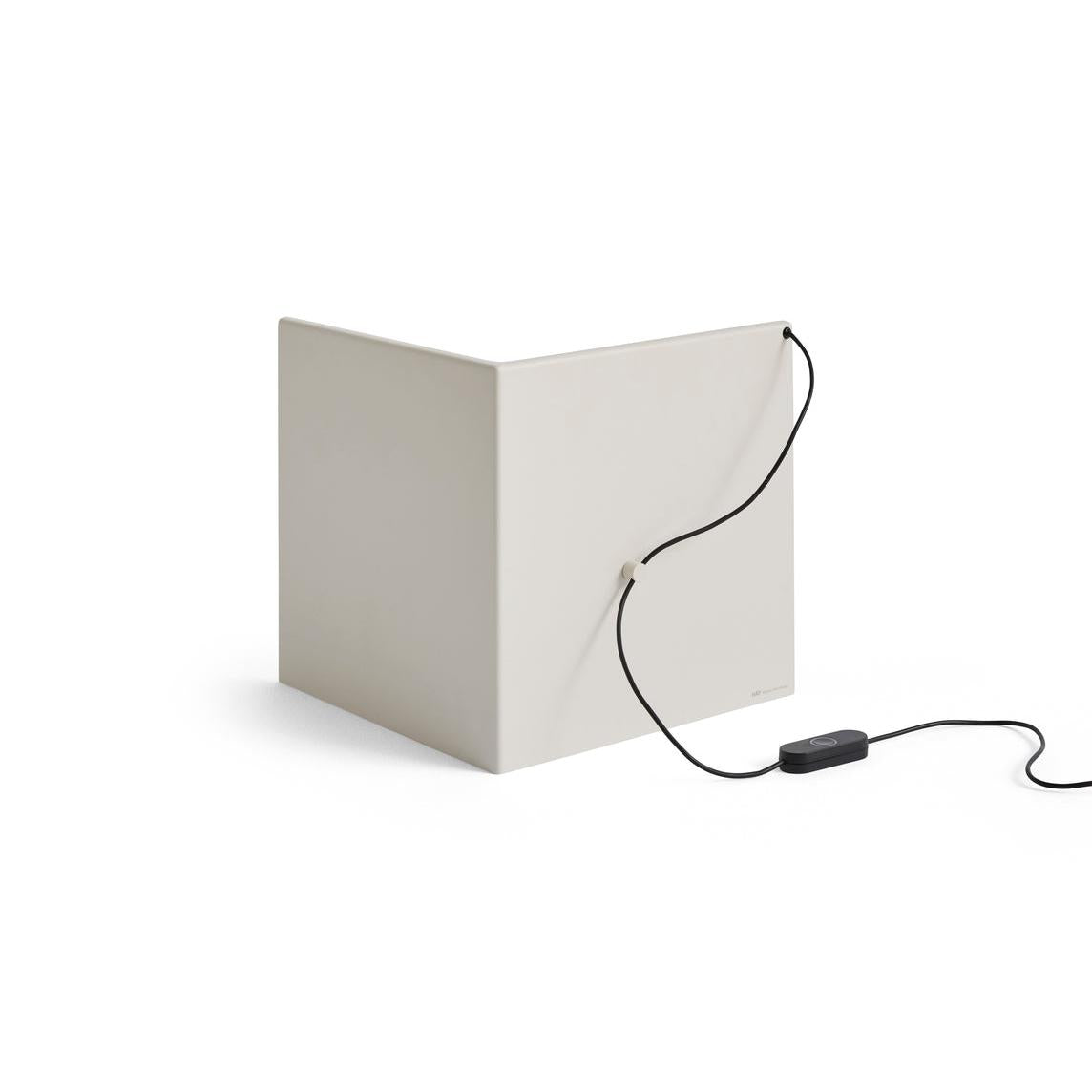 LBM Corner Table Lamp – HAY – view 5