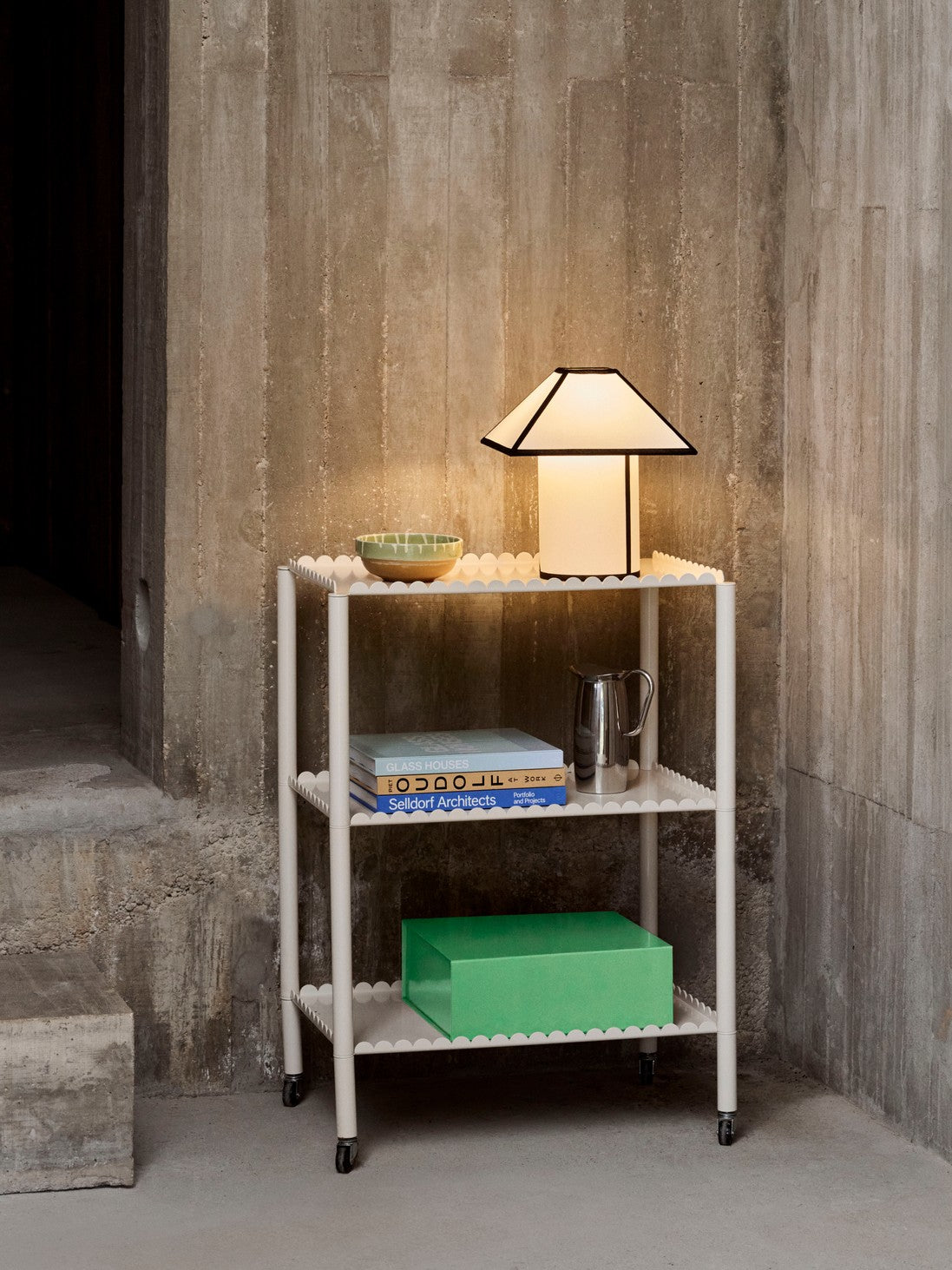 Ava Pyramid Table Lamp – HAY – view 7
