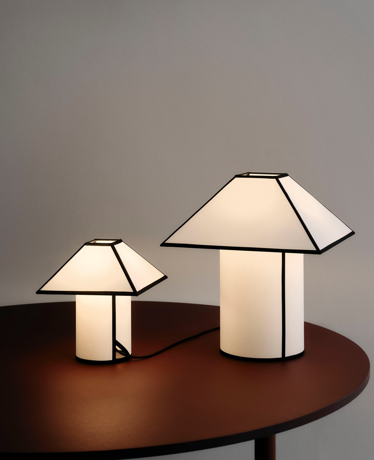 Ava Pyramid Table Lamp – HAY – view 9