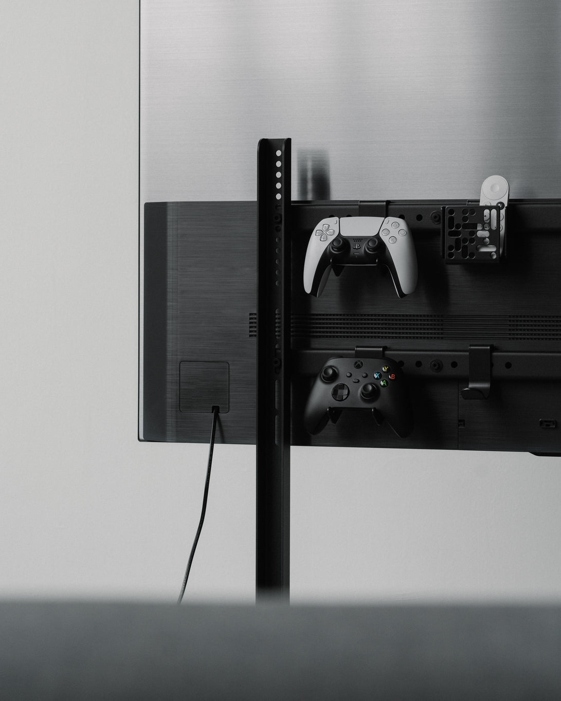Controller Mount - Charcoal – Pedestal – view 6