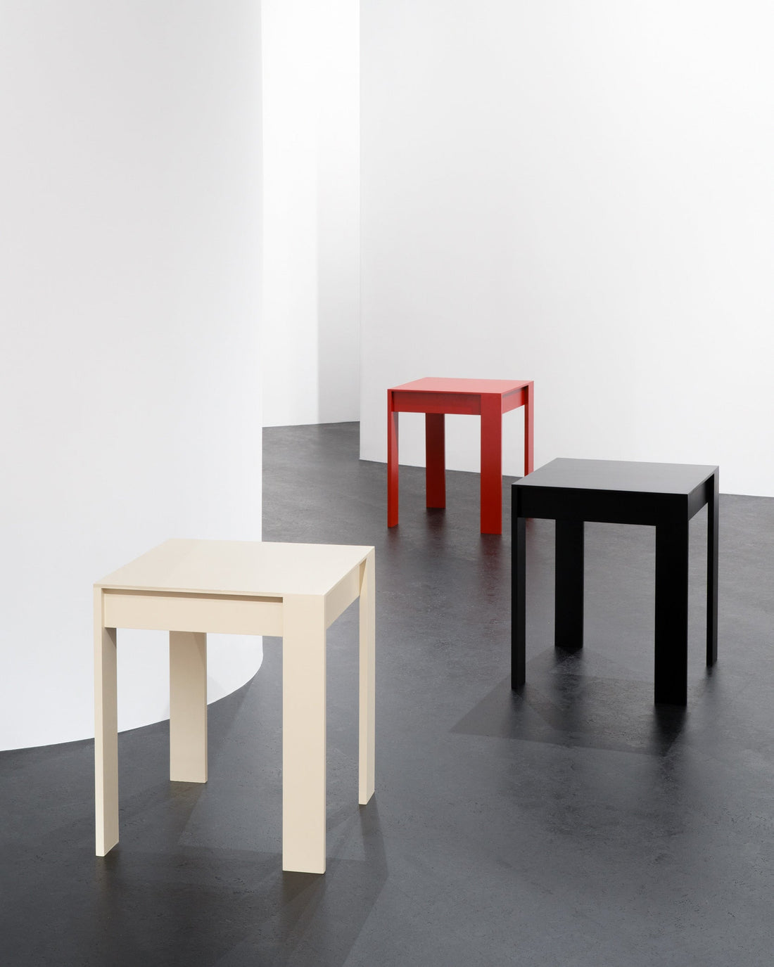 Ann Demeulemeester Side Table Malé
