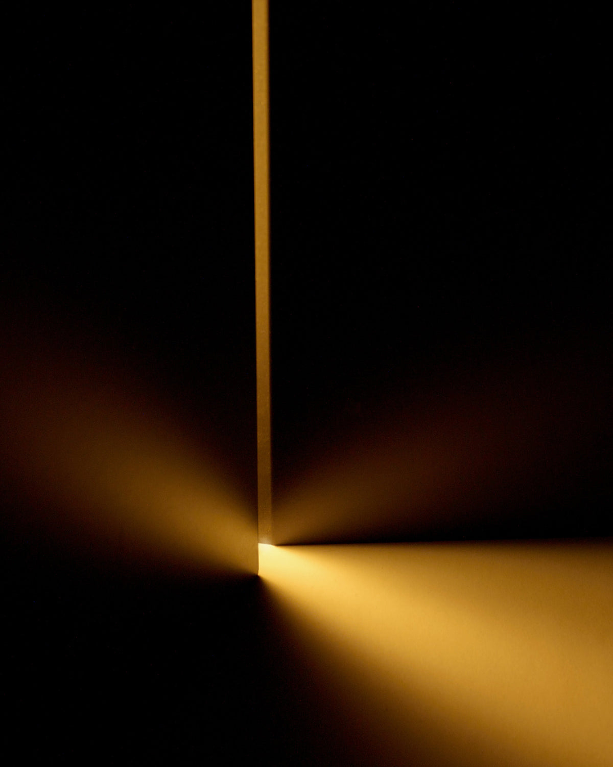 Ann Demeulemeester Side Table with LED Light Stella – Serax – view 5