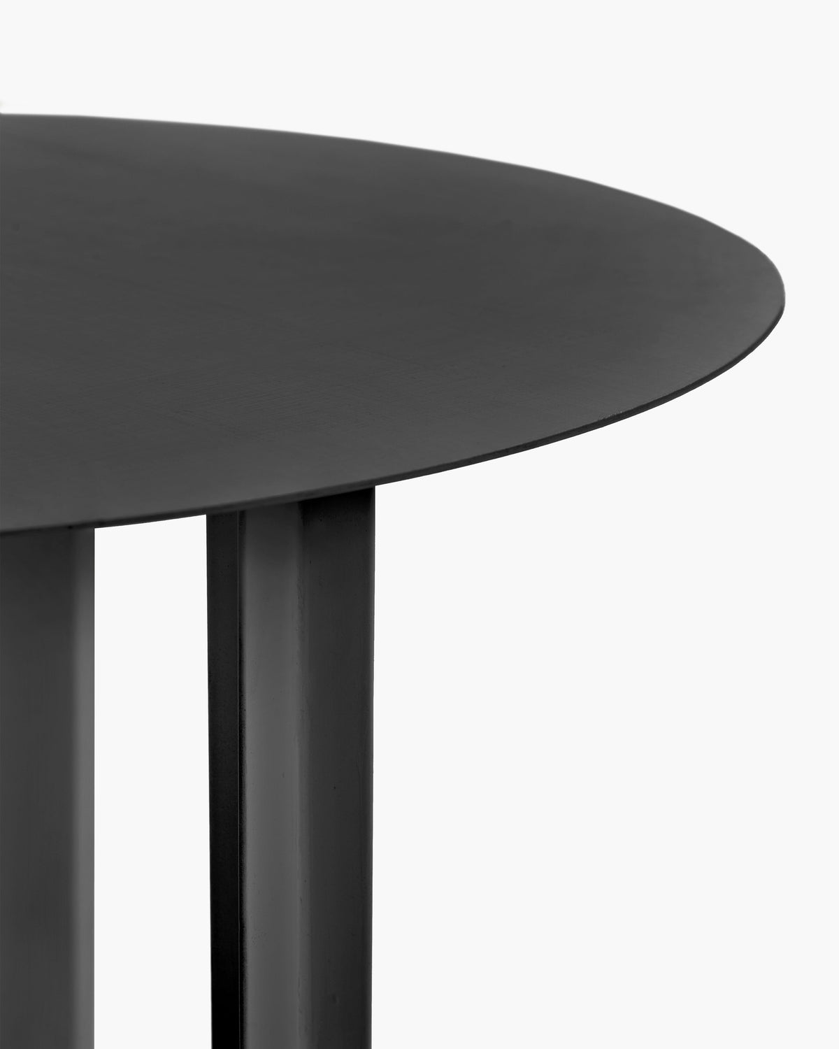Side Table M Black Tubes – Serax – view 5