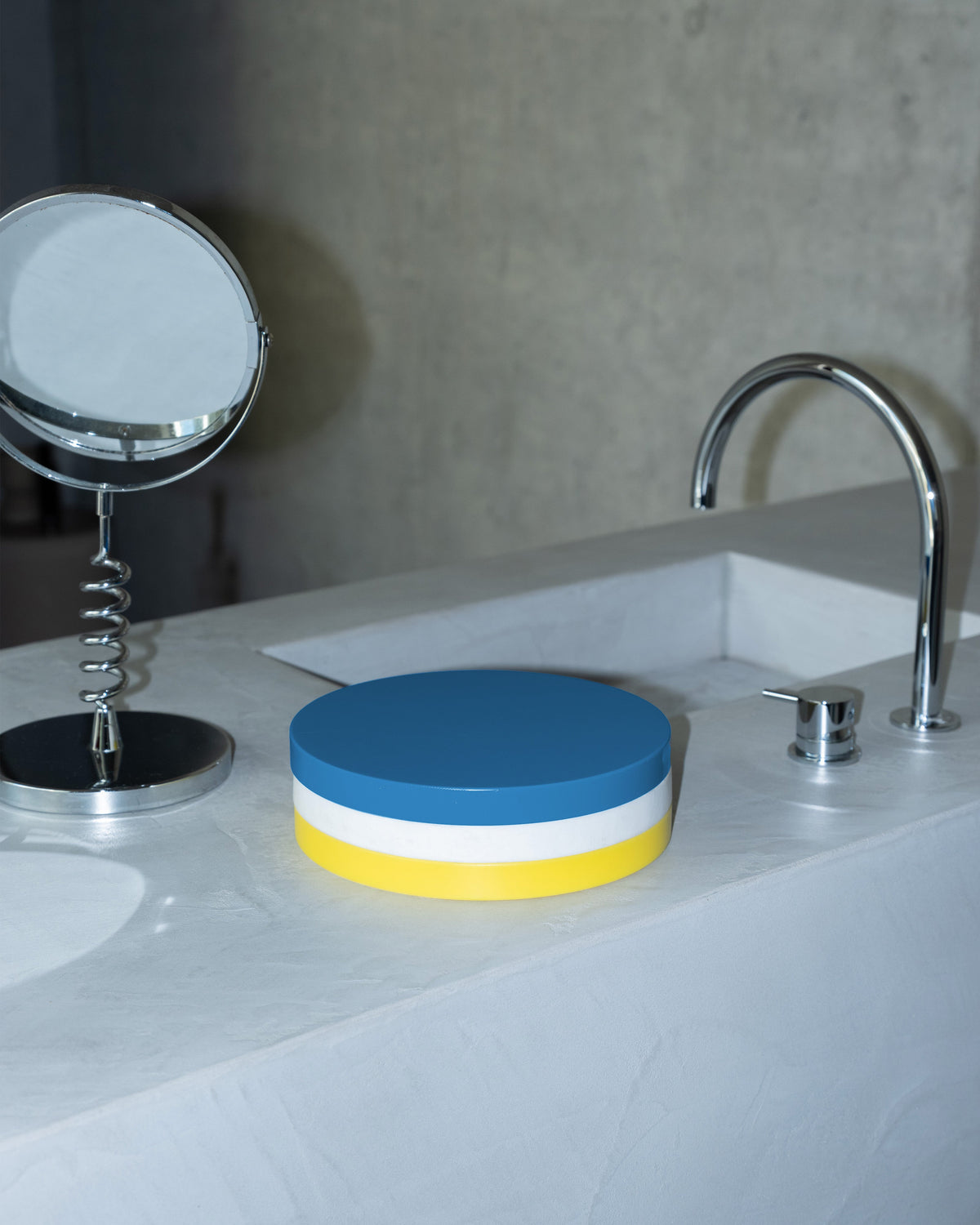 Three Circles Yellow White Blue – Valerie Objects – view 4