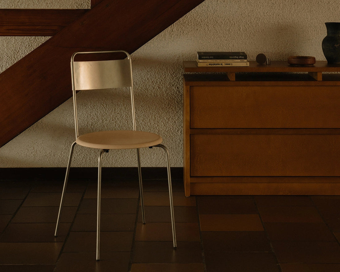 Petit Rond Chair – Stainless Steel / Natural Leather