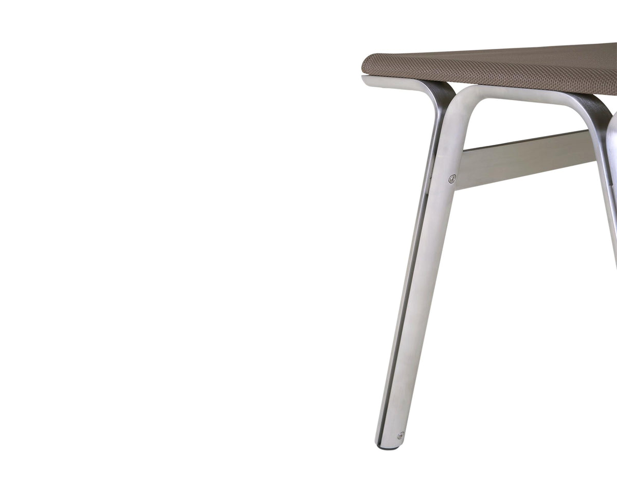 Union Stool – Aluminum / Taupe Mesh – Frama – view 4