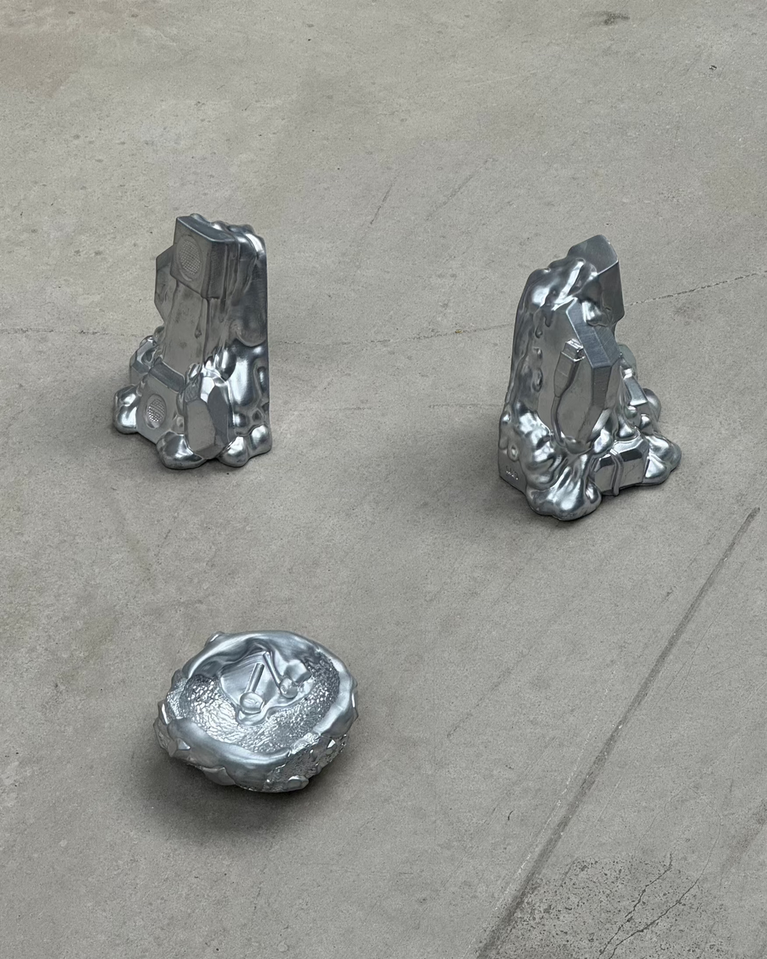 Metallic Small Pile Book-End