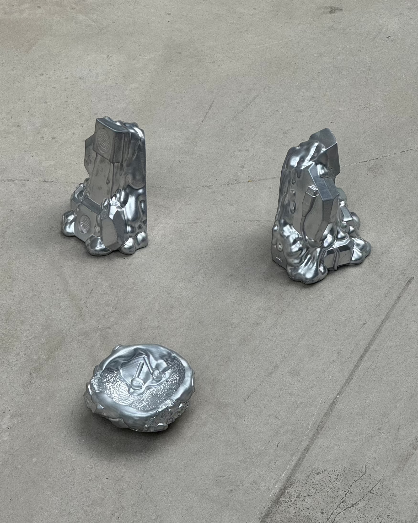 Metallic Small Pile Book-End – Jacob Egeberg – view 3