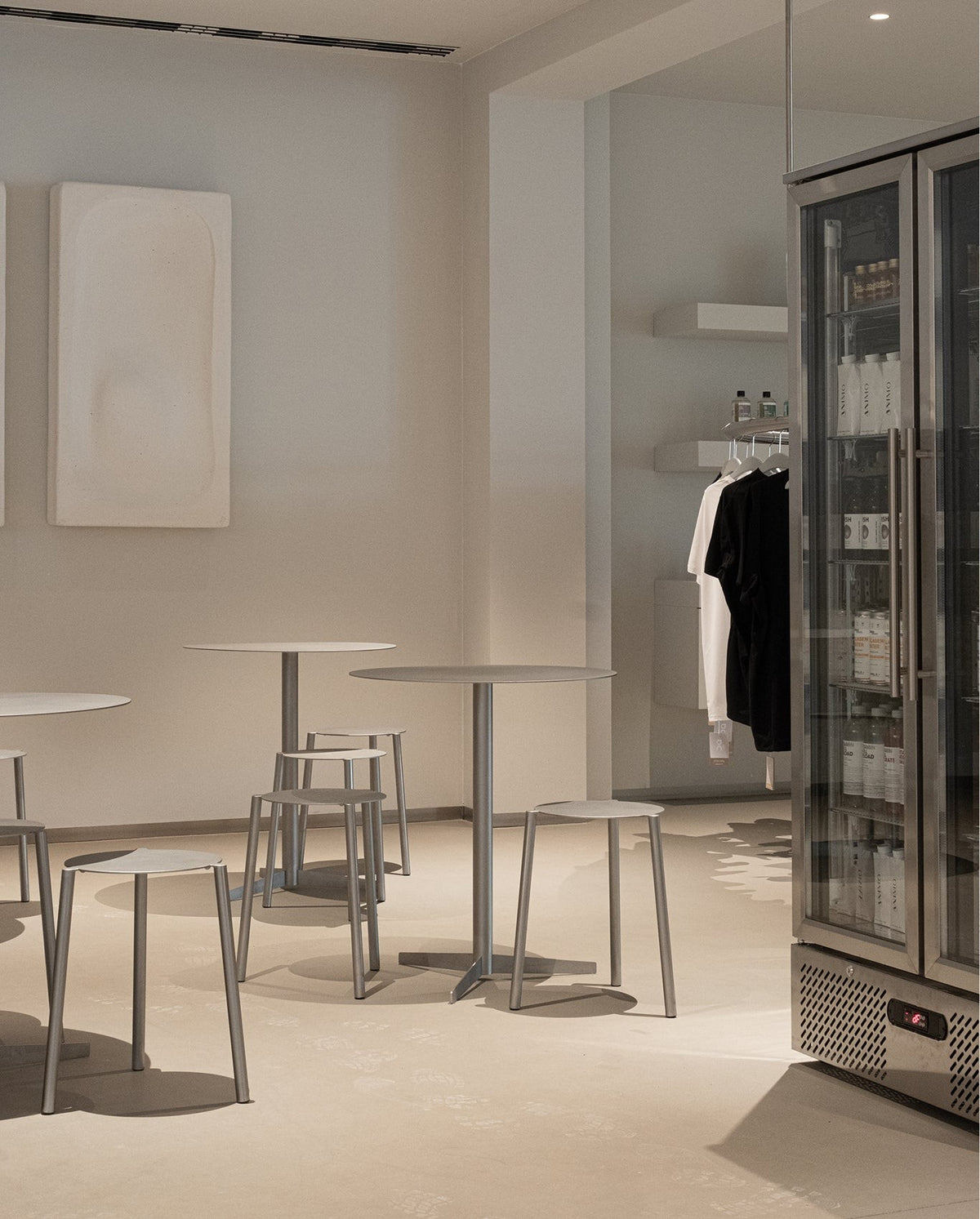 Isla x Paul Delrez - Table – KØGE Design – view 5