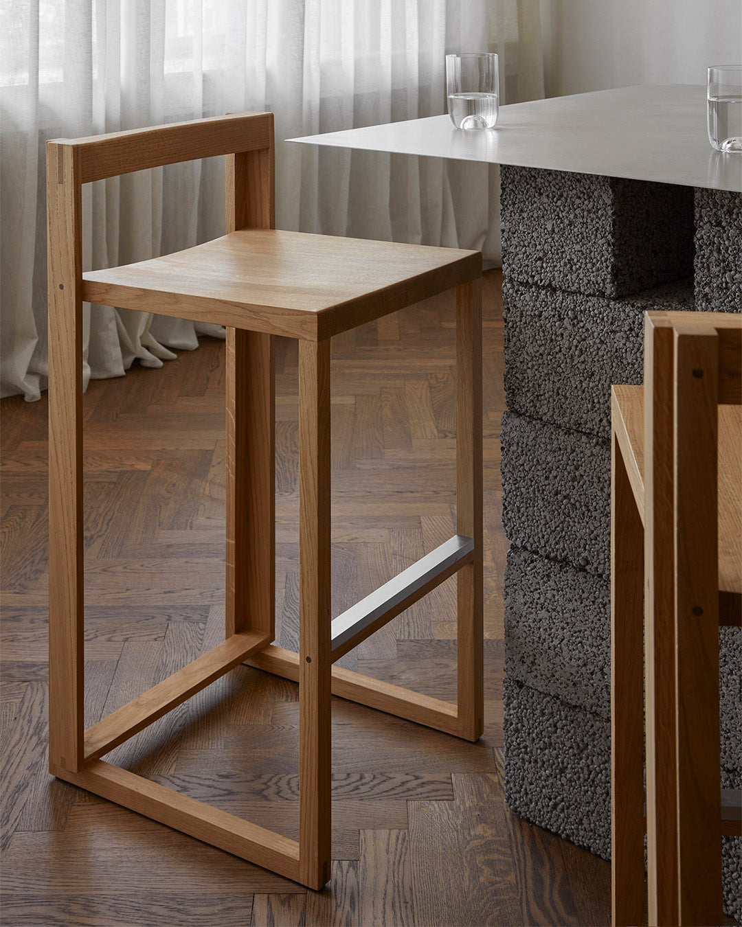 Outline Bar Chair – Warm Oak/Brushed – Kristina Dam Studio – view 4