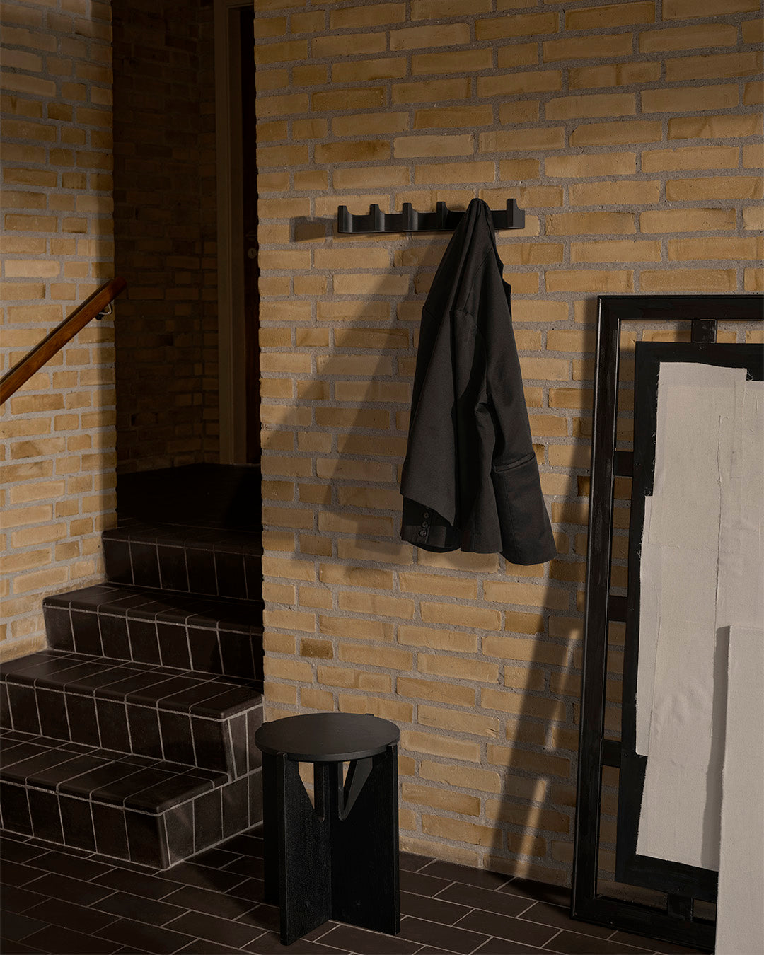 Column Garderobe L – Schwarz – Kristina Dam Studio – Ansicht 3
