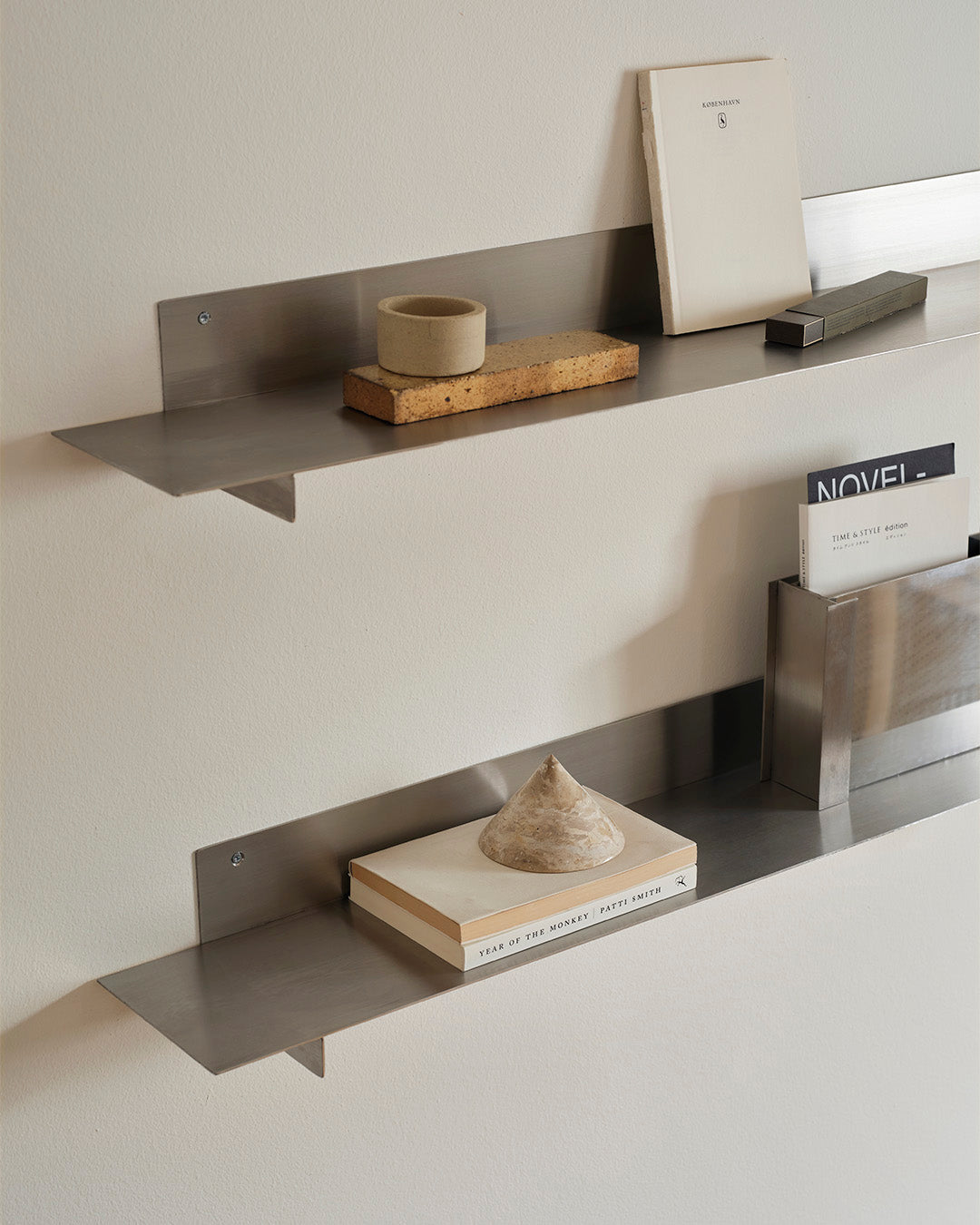 Planar Wall Shelf M Brushed