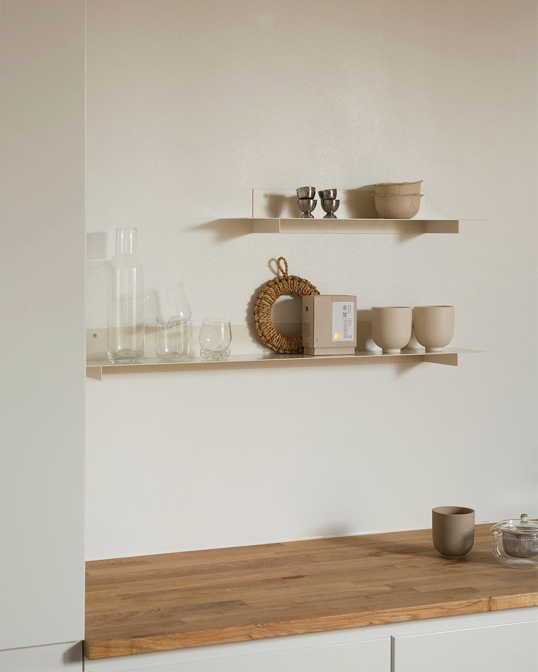 Planar Wandregal M Beige – Kristina Dam Studio – Ansicht 4