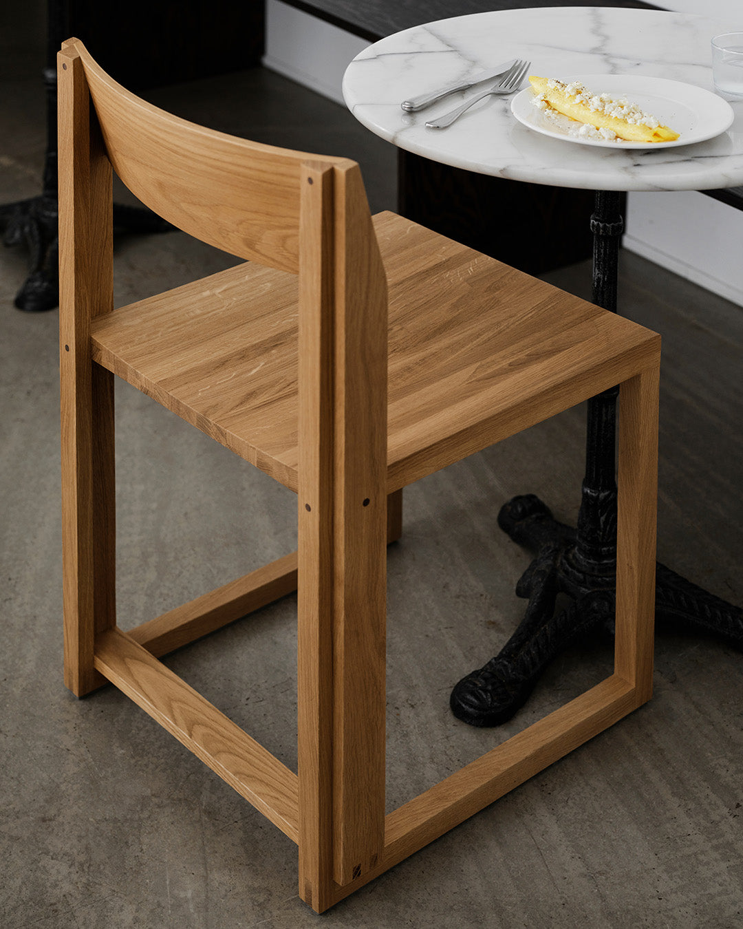 Outline Dining Chair – Warm Oak – Kristina Dam Studio – view 8