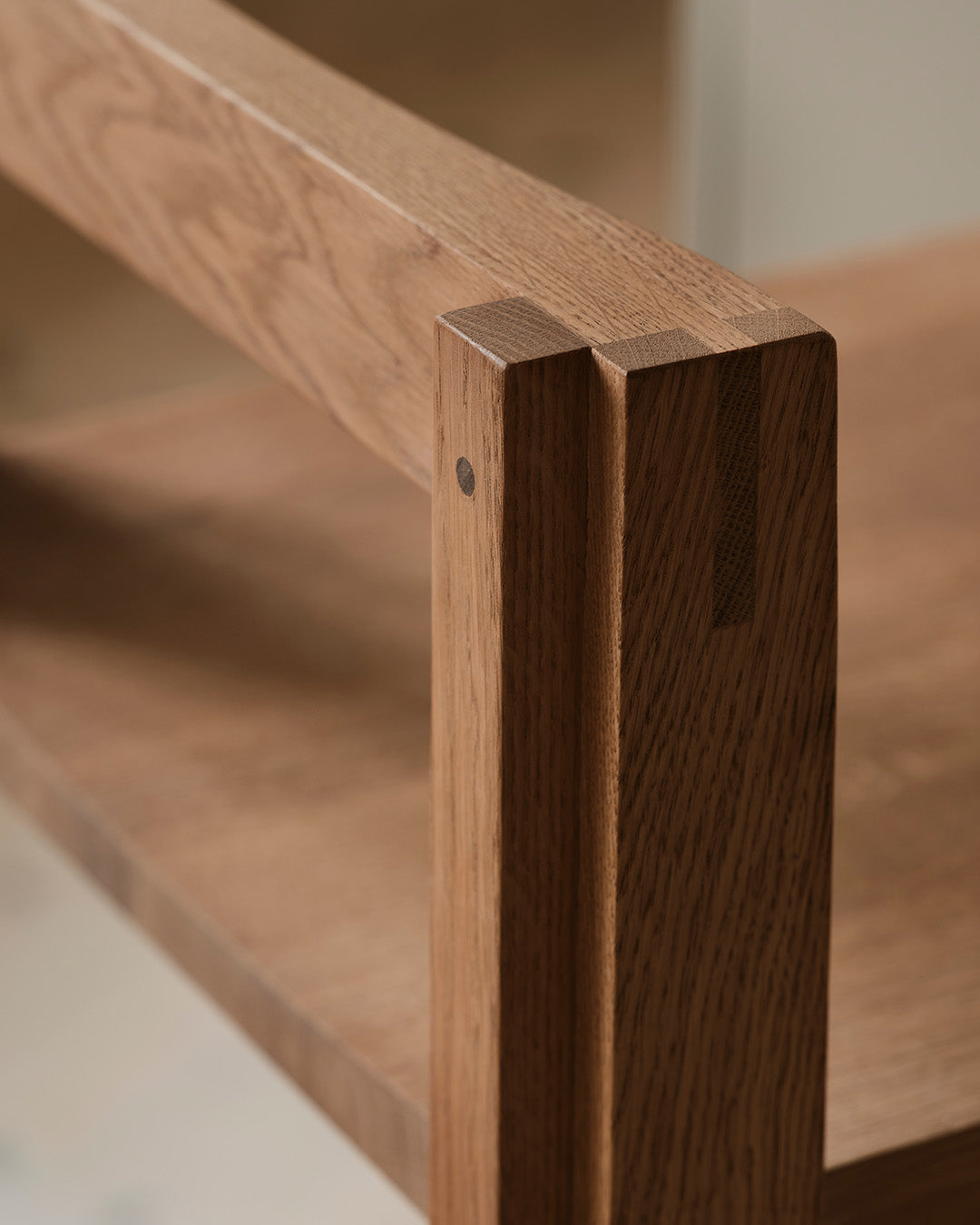 Outline Bar Chair – Warm Oak/Brushed