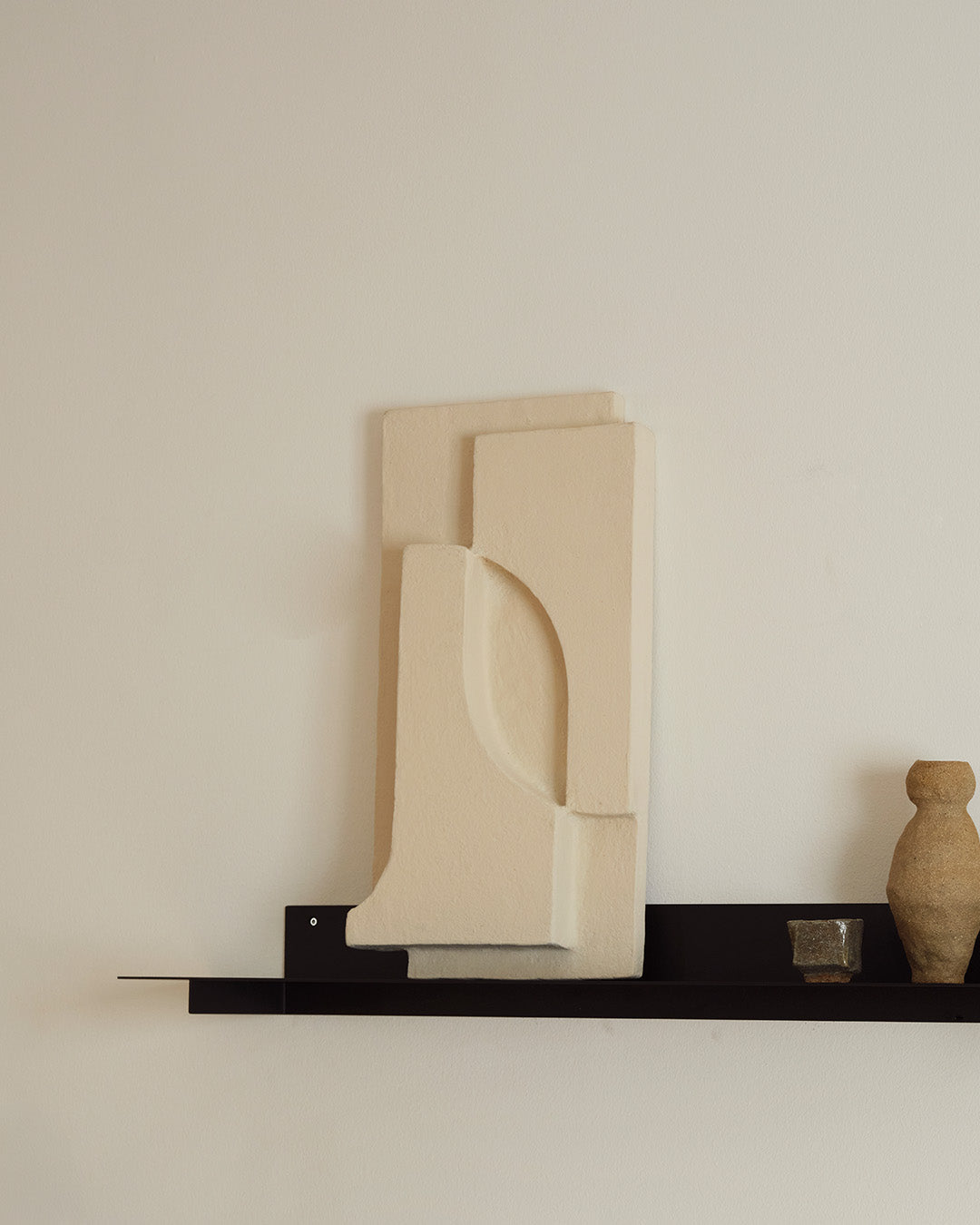 Planar Wandregal M Schwarz – Kristina Dam Studio – Ansicht 3