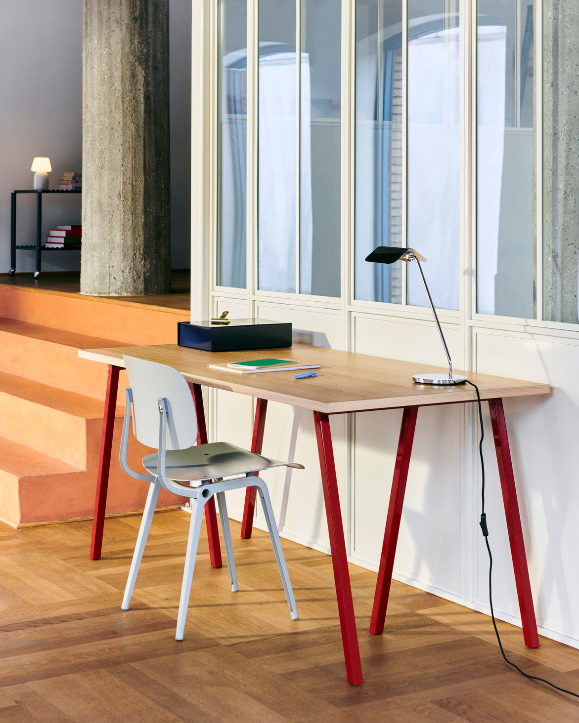 Loop Stand Table – HAY – view 3