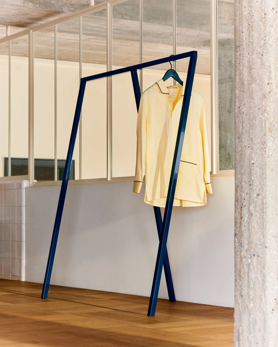 Loop Stand Wardrobe
