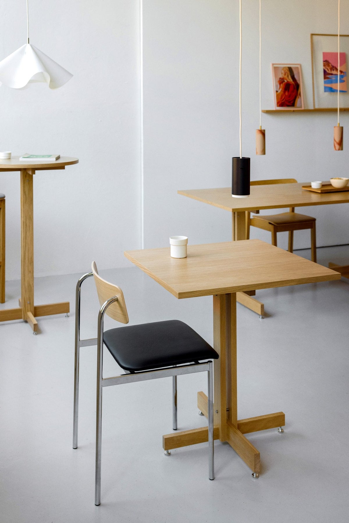 KUMU Café Table – Square - Dining Table - MOEBE