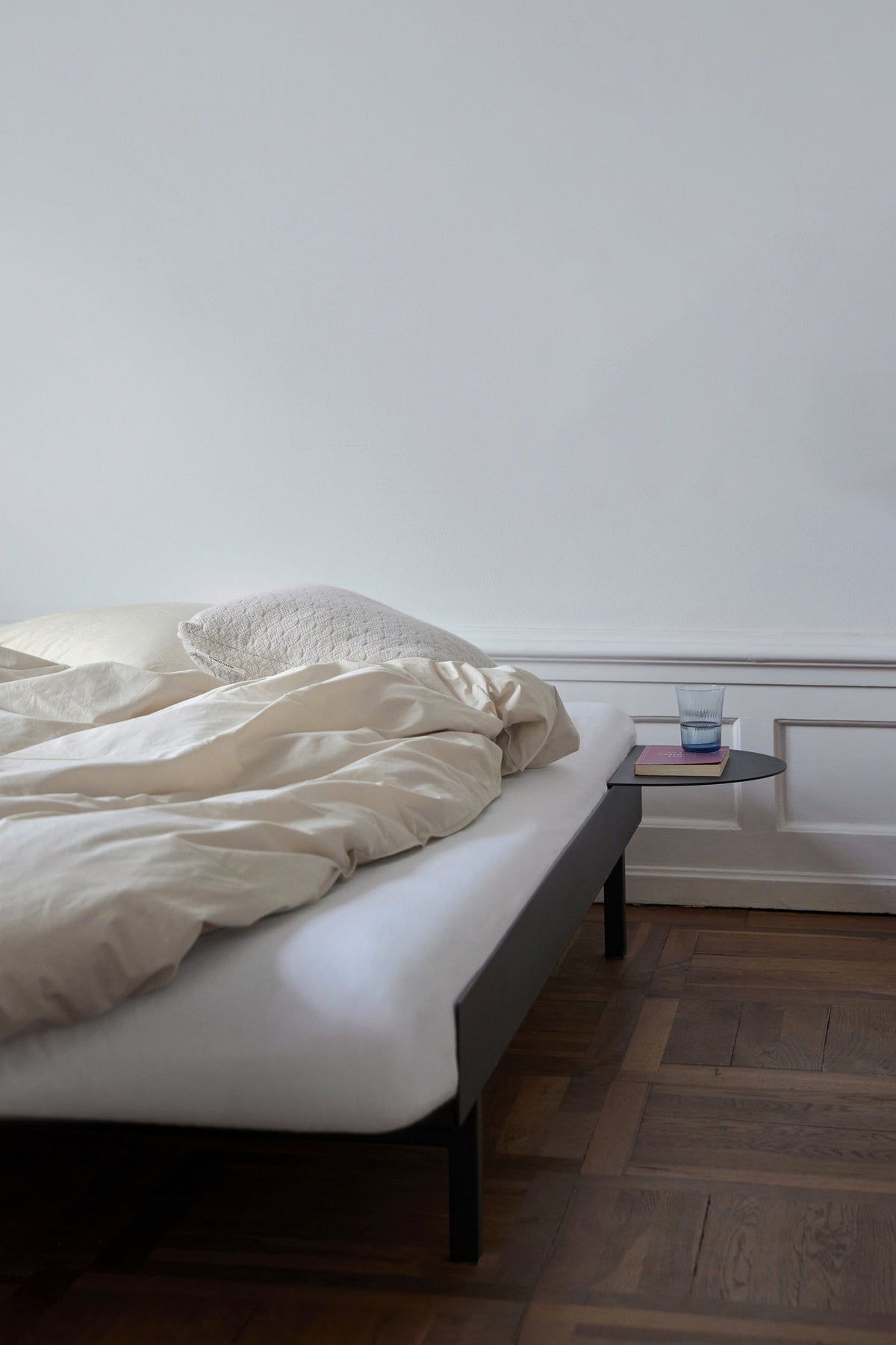 Moebe Extendable Bed 90-180cm – Low – view 5