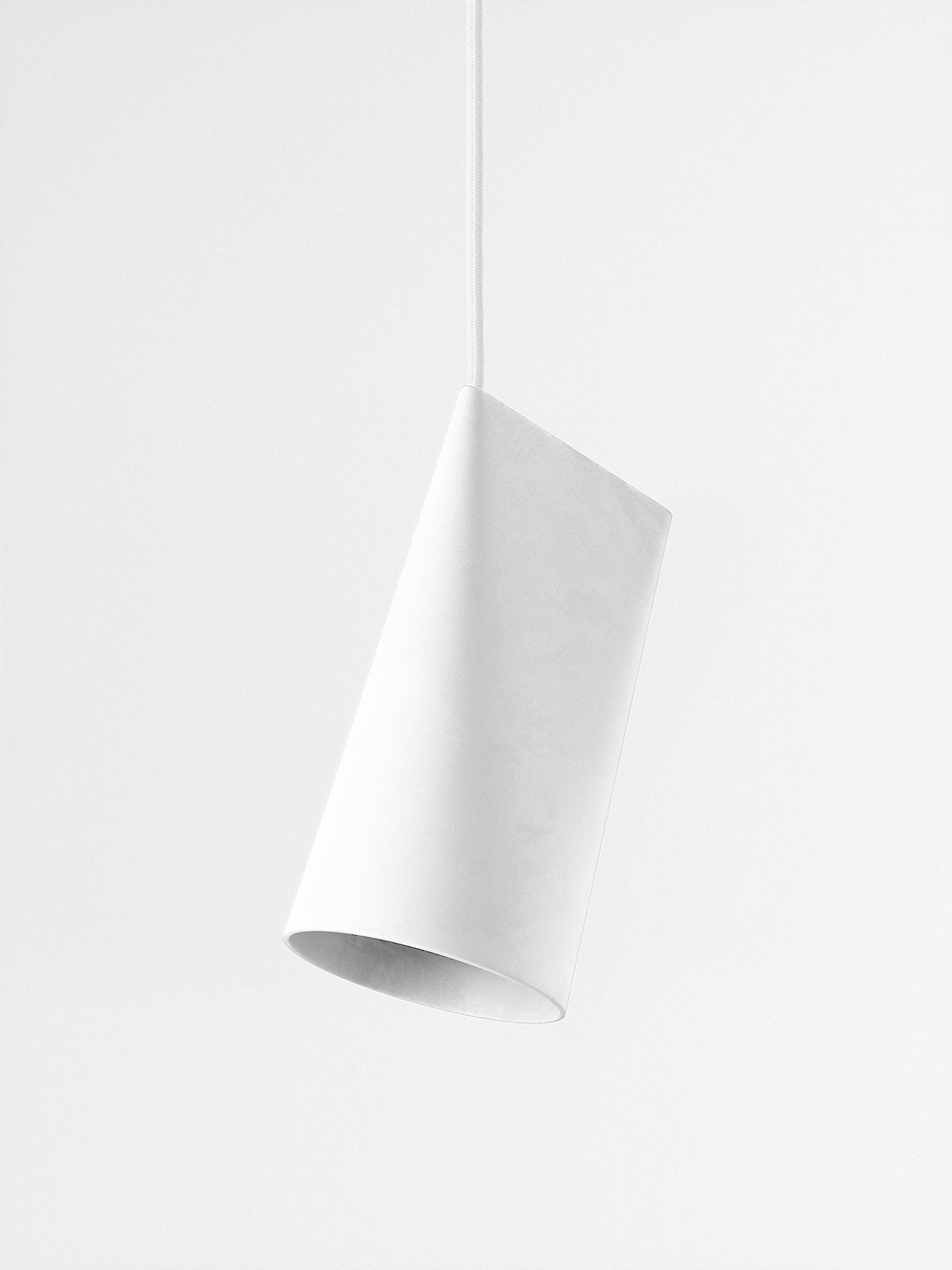 Ceramic Pendelleuchte – Schmal – MOEBE – Ansicht 5