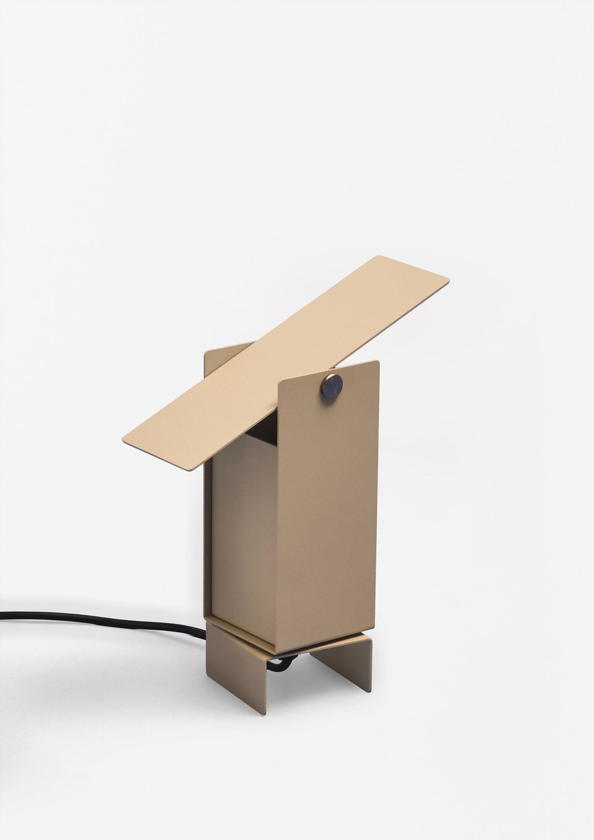 Pivoting Tischleuchte – MOEBE – Ansicht 4