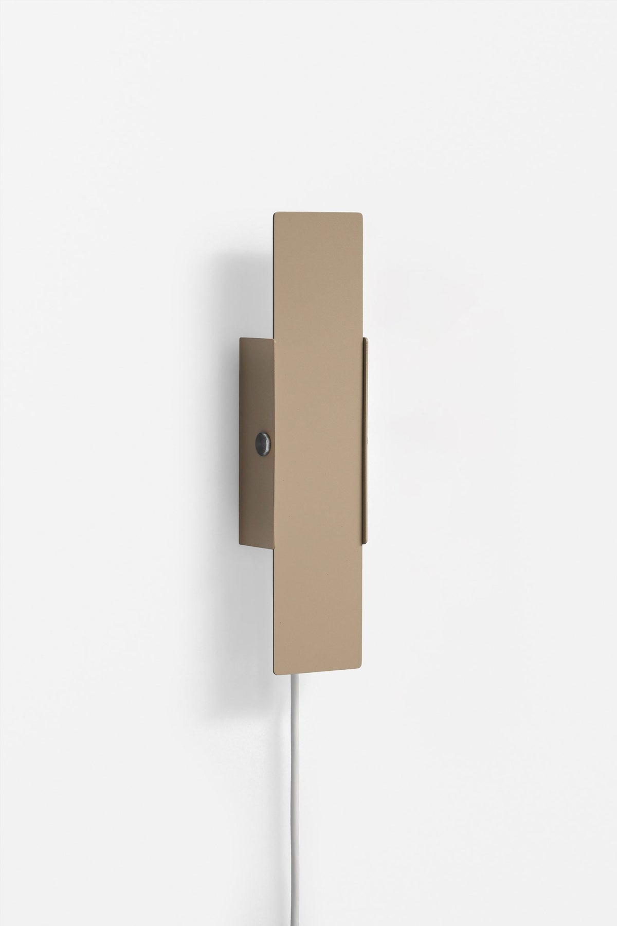 Pivoting Wall Lamp – MOEBE