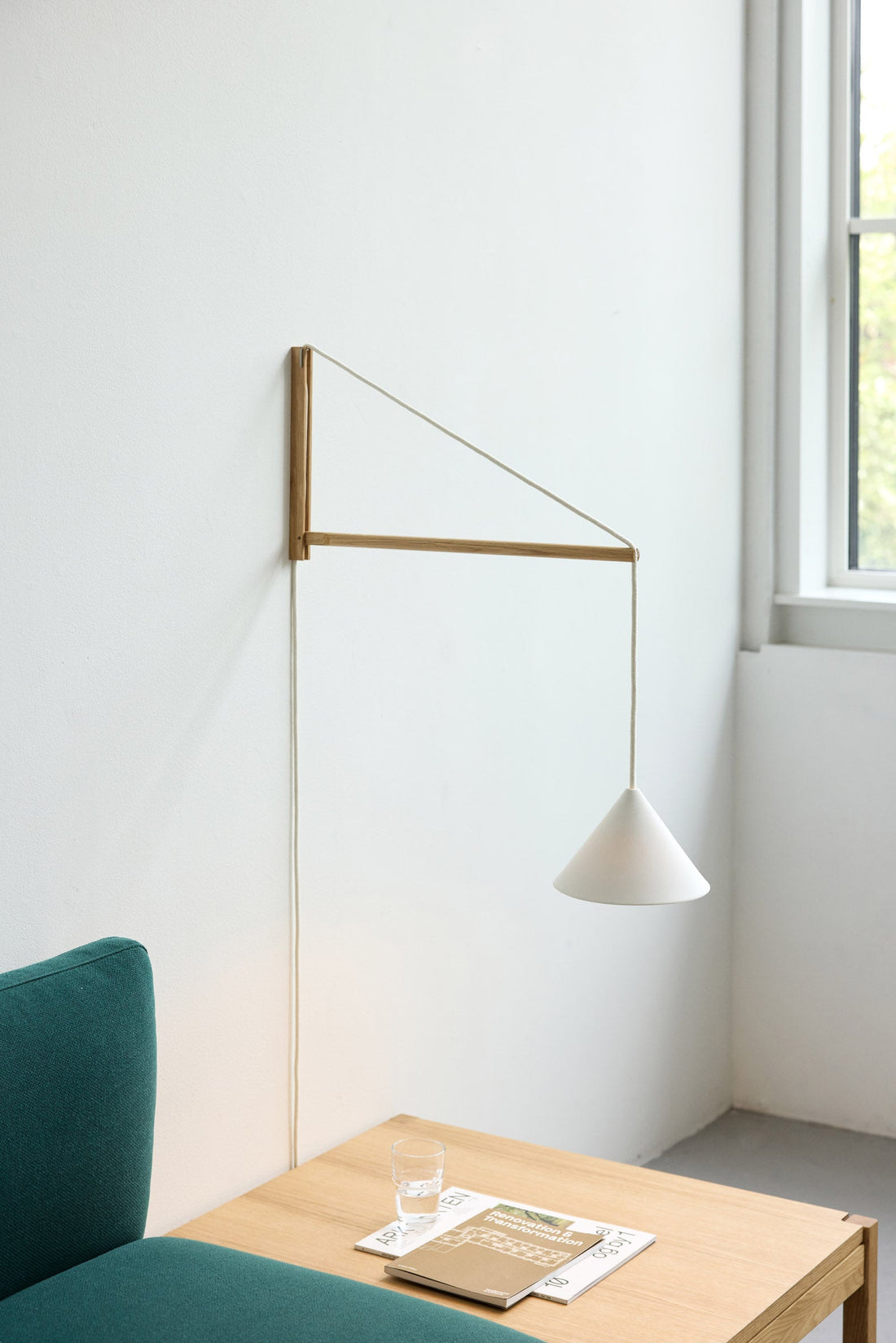 Suspended Wandleuchte
