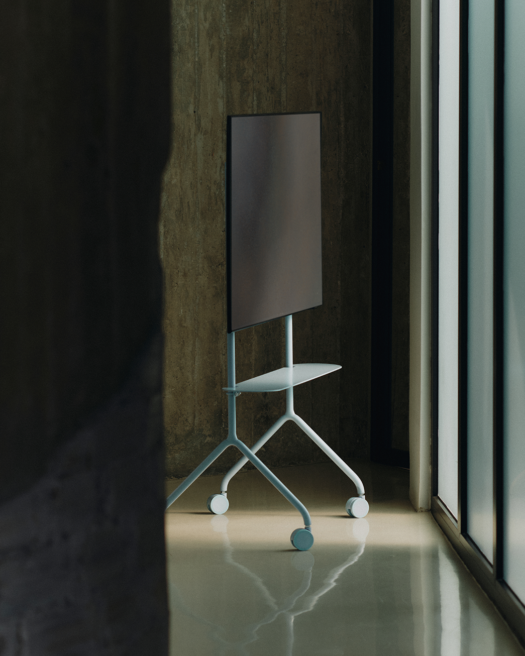 Moon Light TV-Stand - Powder Blue
