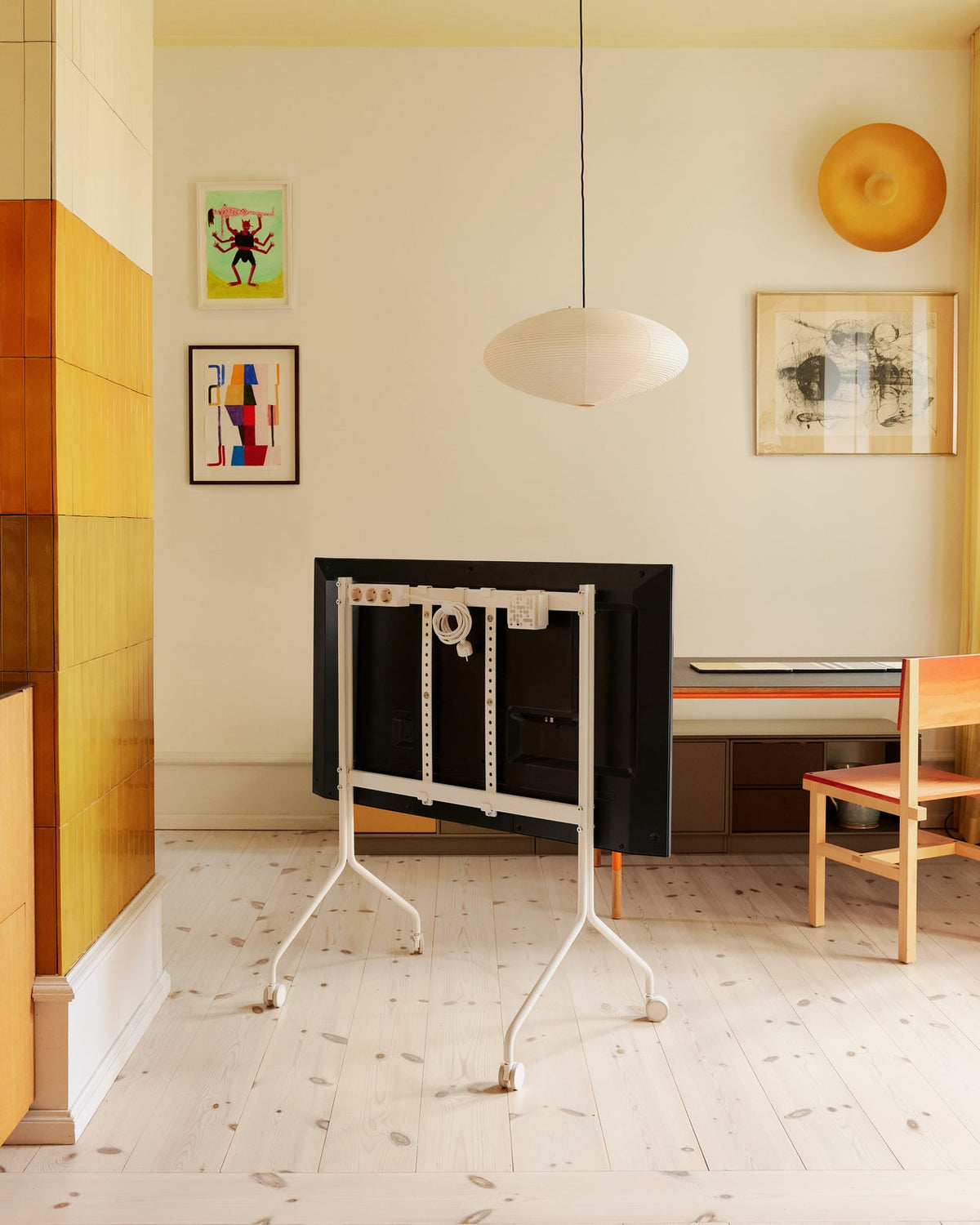 Moon TV-Stand - Pearl – Pedestal – view 6