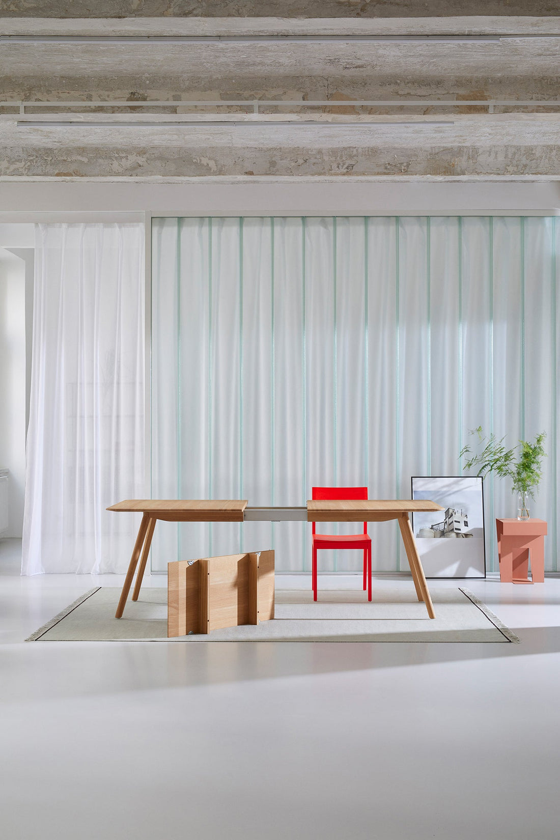 MEYER Extendable Table