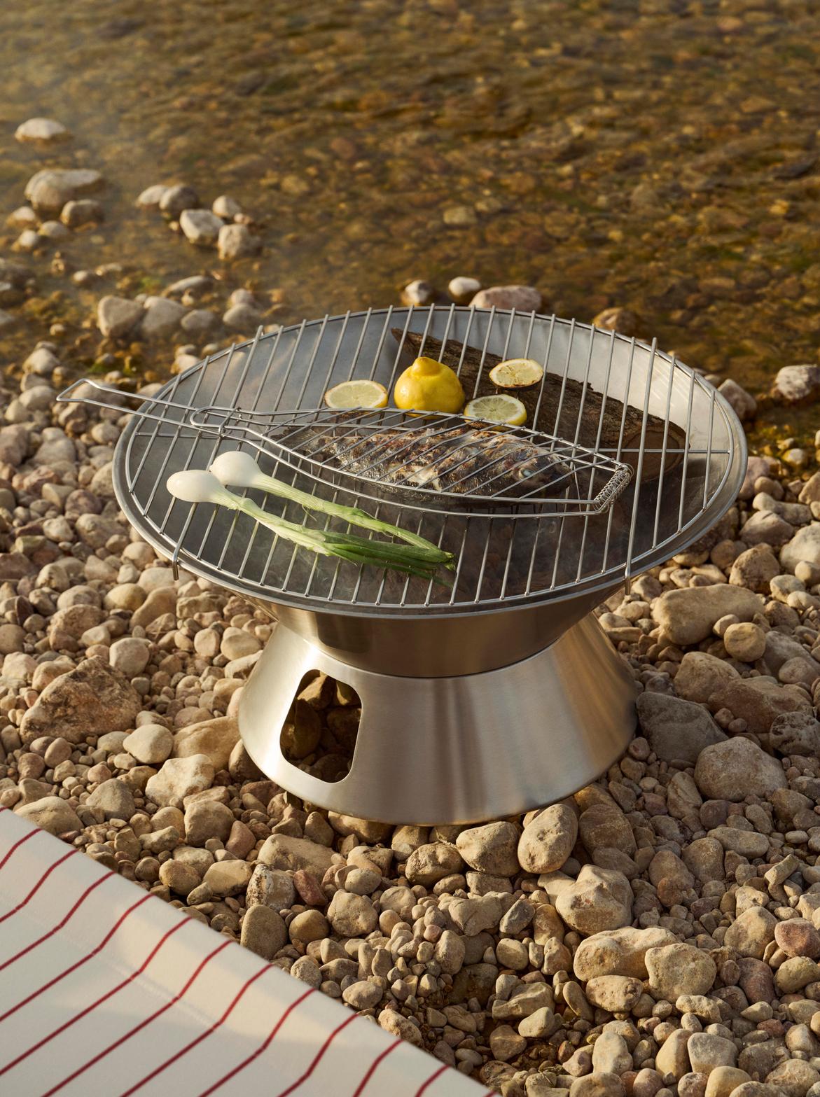 Outdoor Market Firepit – HAY – view 4