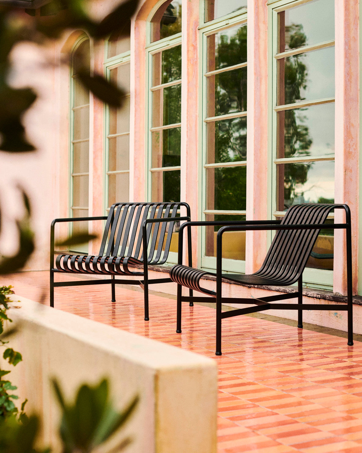 Palissade Lounge Chair Low – HAY – view 8