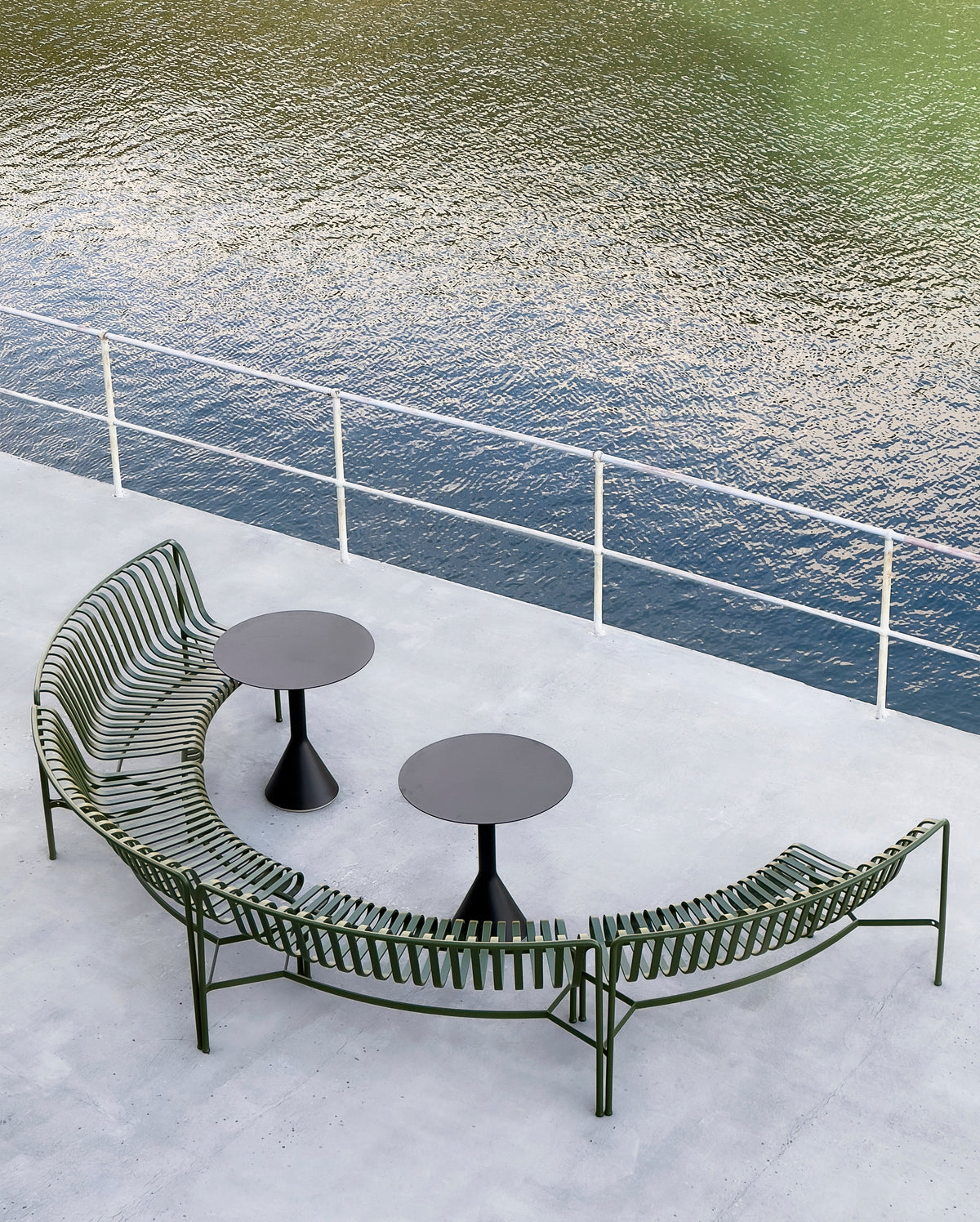 Palissade Park Dining Bench – HAY – view 5