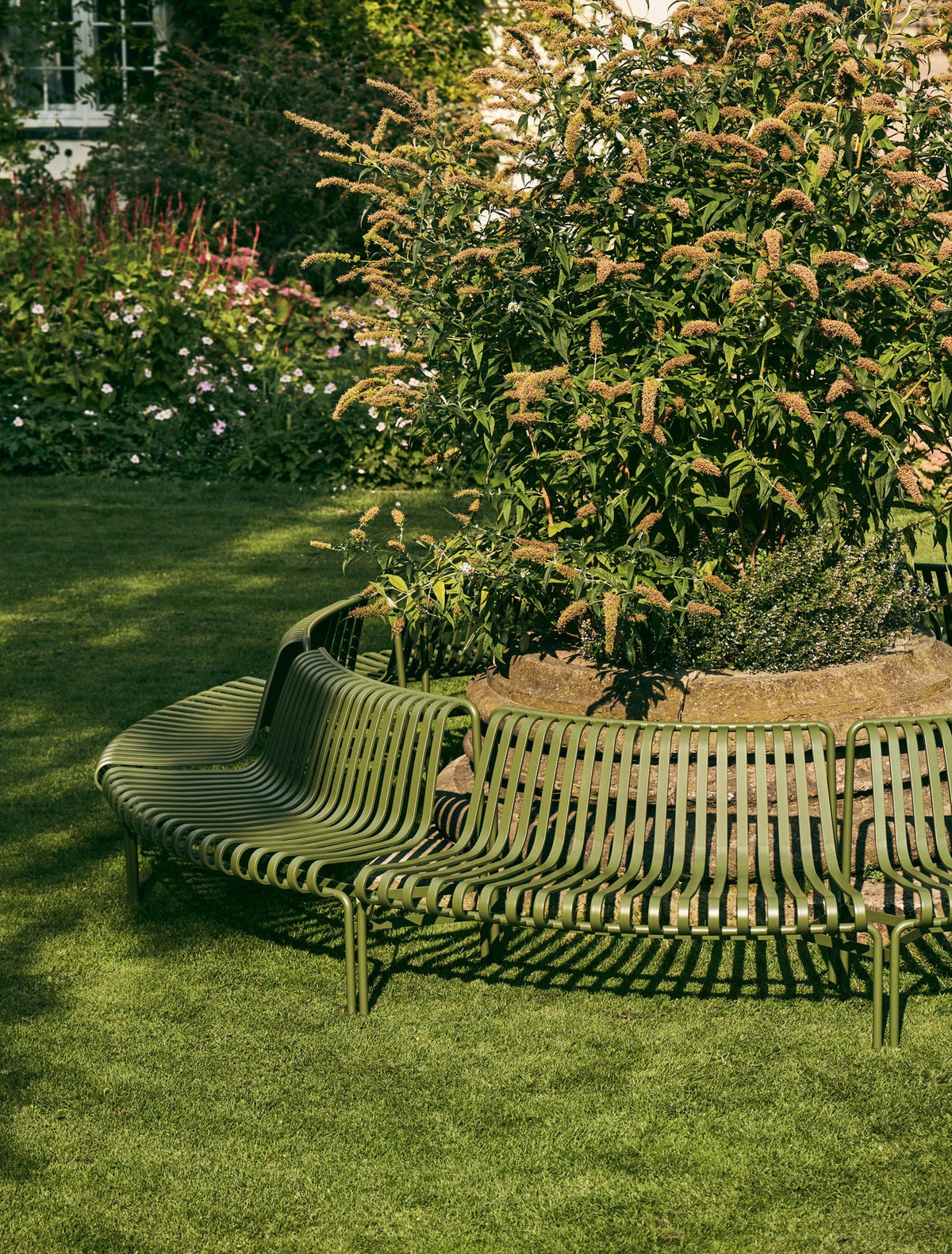 Palissade Park Dining Bench – HAY – view 9
