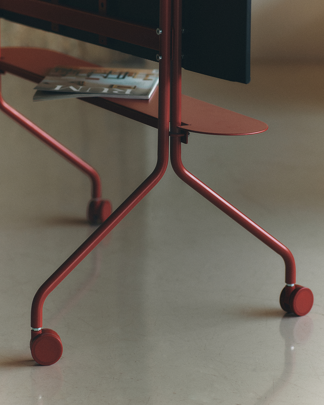 Moon Shelf - Burnin' Red – Pedestal – view 2