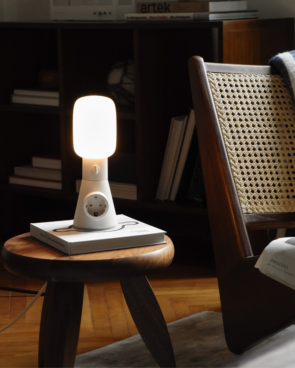 Plug-in Lamp - Pearl – Pedestal – view 11